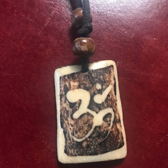 Set of Bracelets And Carved Necklace - Picture 3 of 3